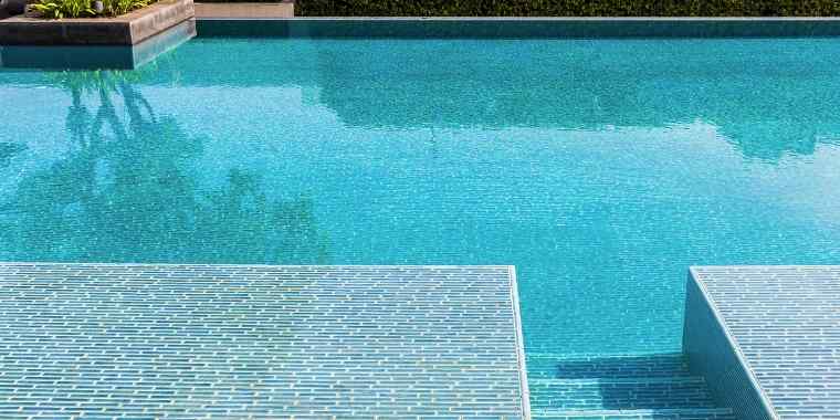 what are the benefits of a saltwater pool?